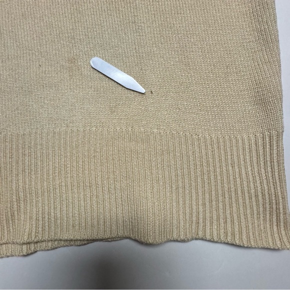 Vtg Turnbull & Asser Hand Framed Cashmere V-neck Jumper In Ivory Size: M (Stains - Picture 11 of 13